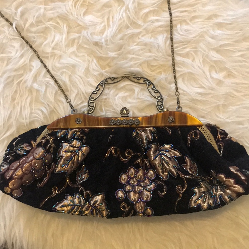 IN’S purse